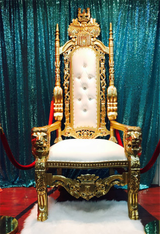 get-the-best-throne-chairs-for-rent-in-long-island-from-the-brat-shack-big-0